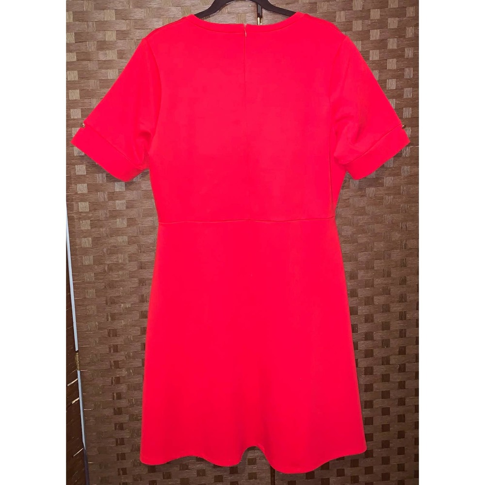 Short Sleeve Fit And Flare Dress- Size Large - Picture 7 of 7